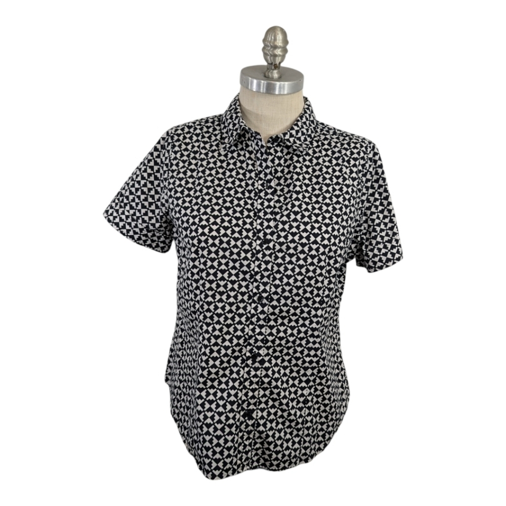 Liz Claiborne - Black and White Geometric Print Button Down Top - Medium